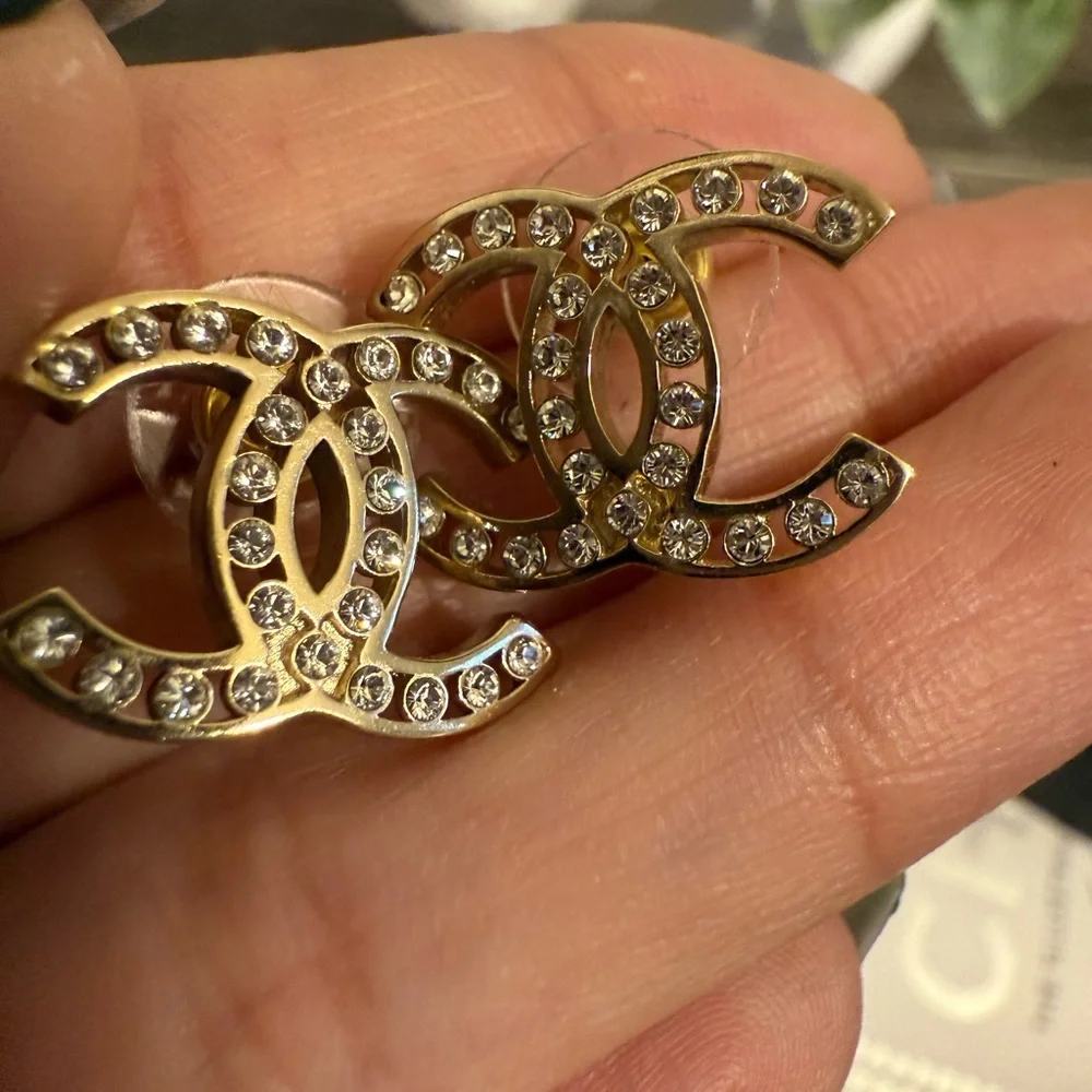 Chanel Gold CC Crystal Stud Earrings - Picture 8 of 10